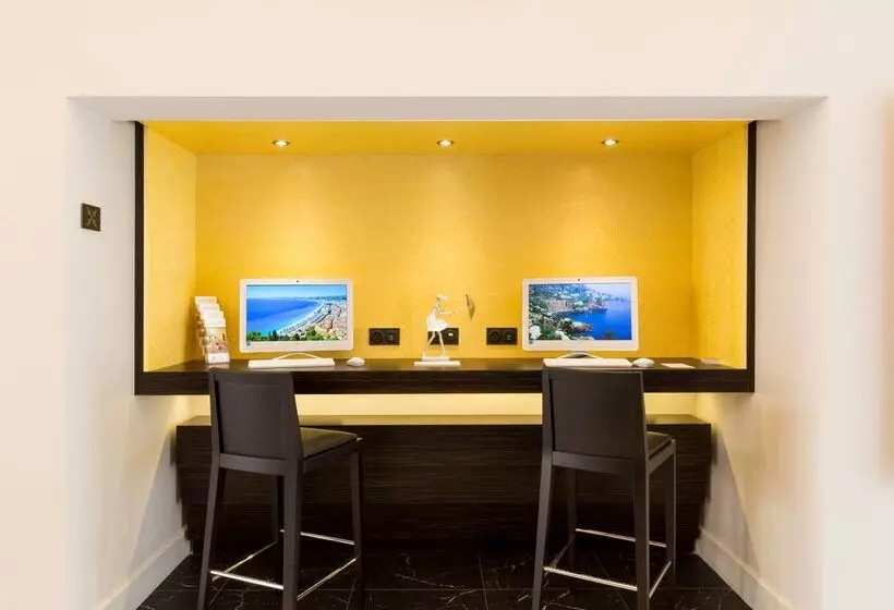 Hotelli Best Western Hôtel Journel Saint Laurent Du Var