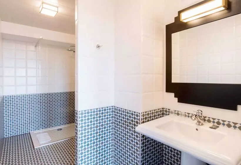 Hotelli Best Western Hôtel Journel Saint Laurent Du Var