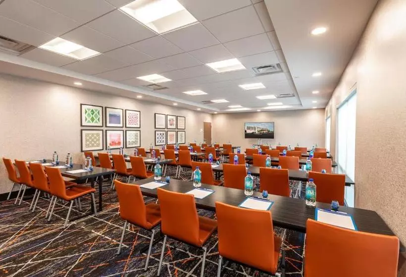 ホテル Holiday Inn Express & Suites Greenville S   Piedmont, An Ihg