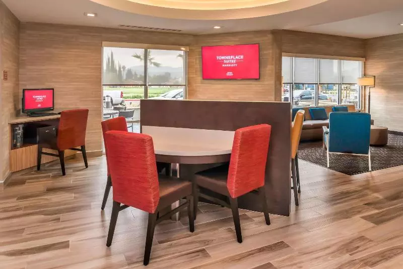 Hotelli Towneplace Suites By Marriott San Bernardino Loma Linda