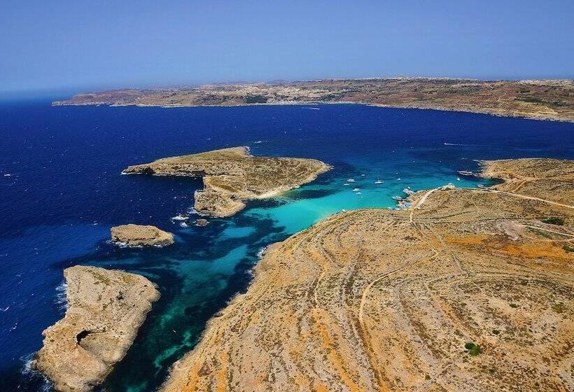 Seashells Apartments With Terrace, Just Off The Seafront In Bugibba By Getawaysmalta