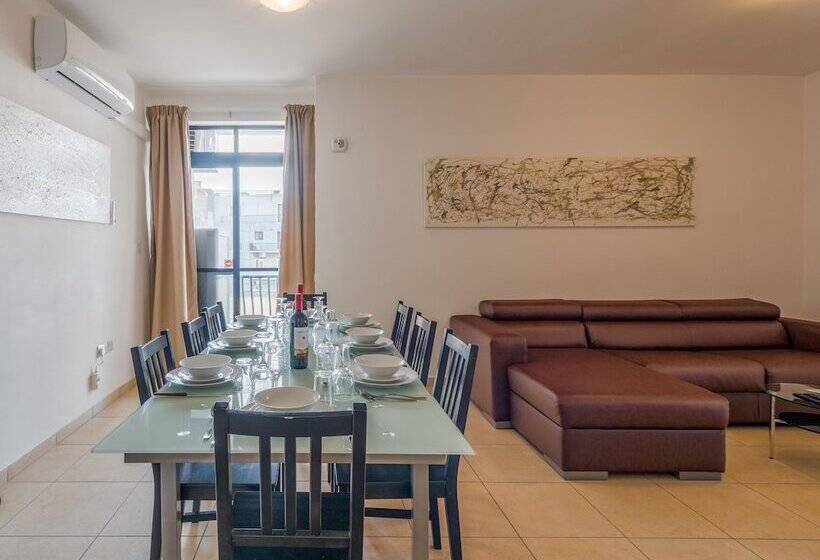 Seashells Apartments With Terrace, Just Off The Seafront In Bugibba By Getawaysmalta