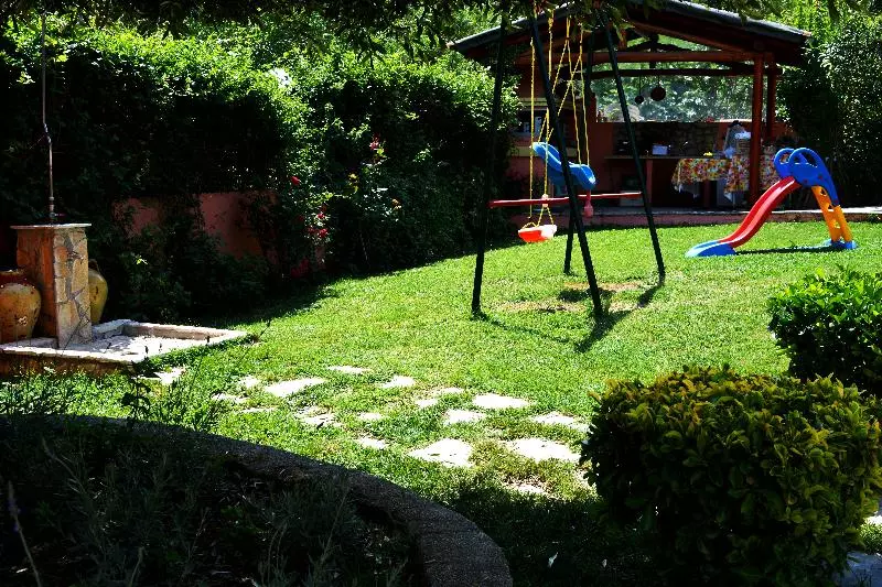 Hotelli Apartments Despina