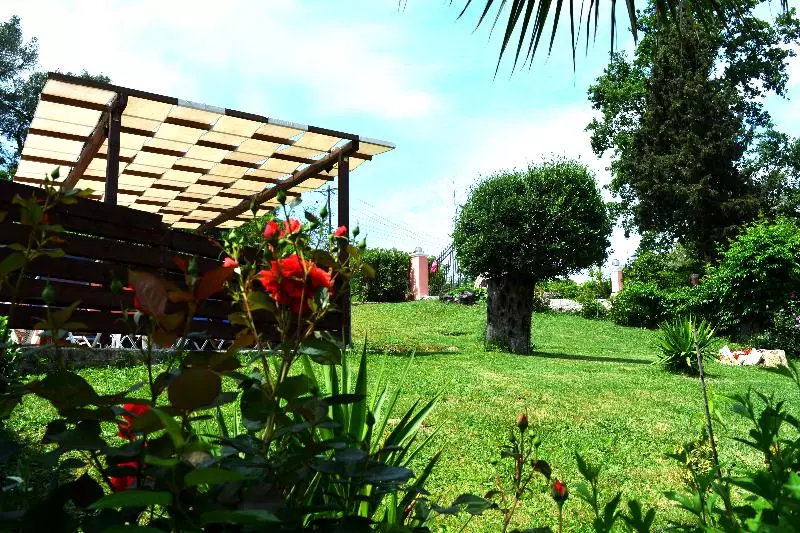 Hotelli Apartments Despina