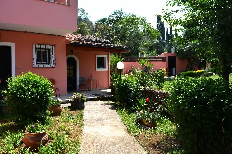 Hotelli Apartments Despina