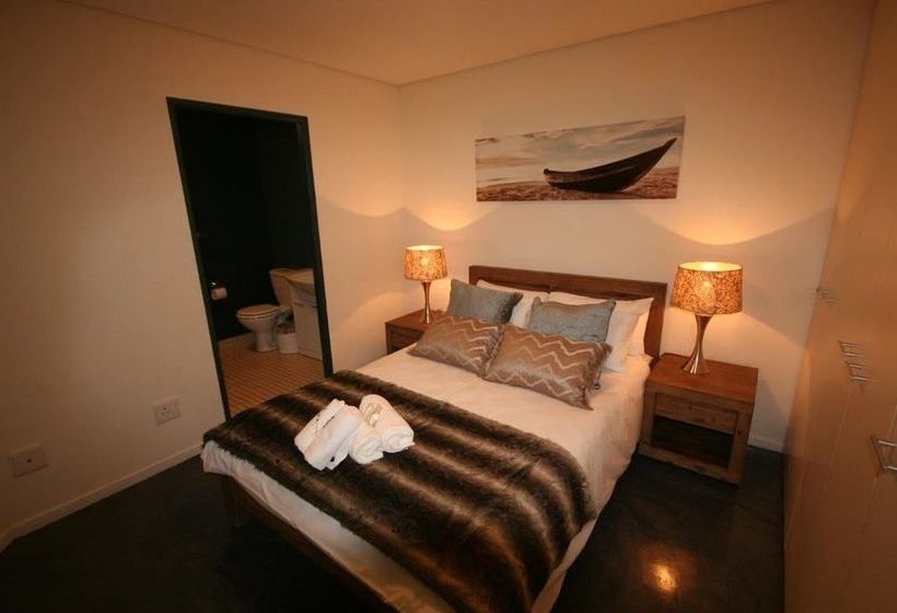 בית מלון כפרי At Greenmarket Place