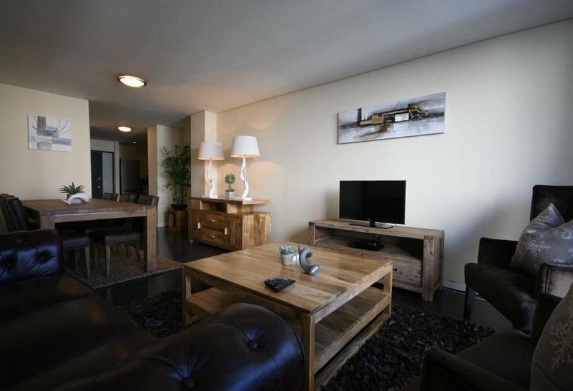 בית מלון כפרי At Greenmarket Place