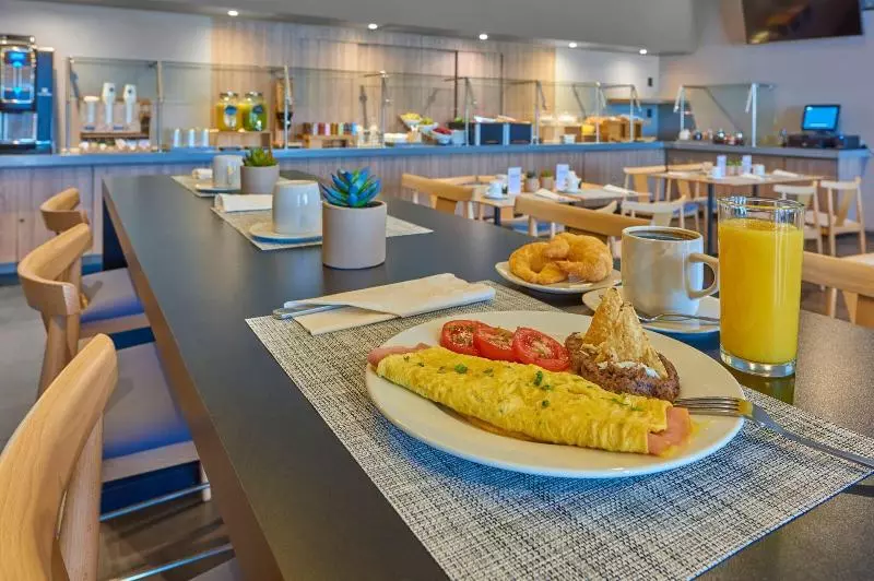 ホテル City Express Plus By Marriott Ciudad De México Mundo E