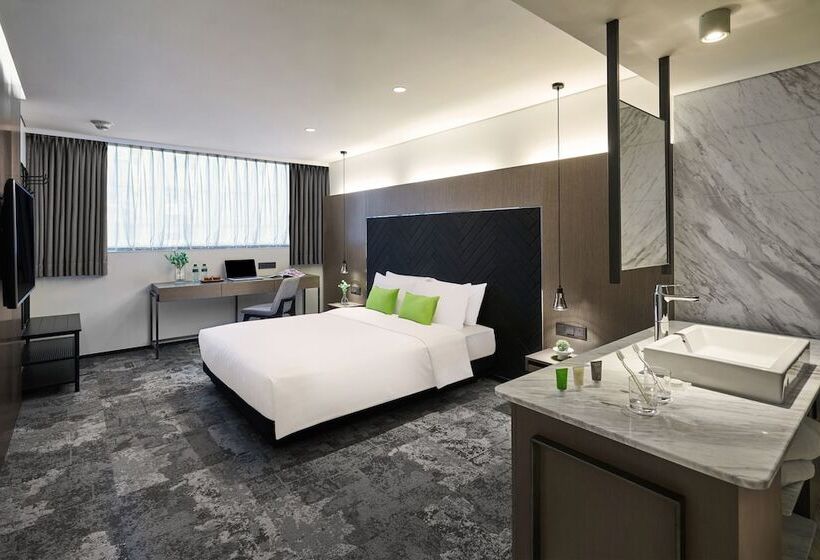 هتل Ease Tsuen Wan