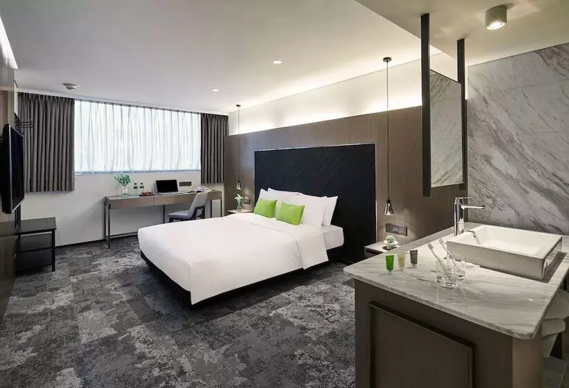 هتل Ease Tsuen Wan