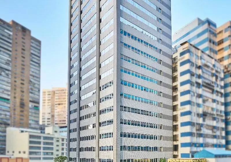 هتل Ease Tsuen Wan