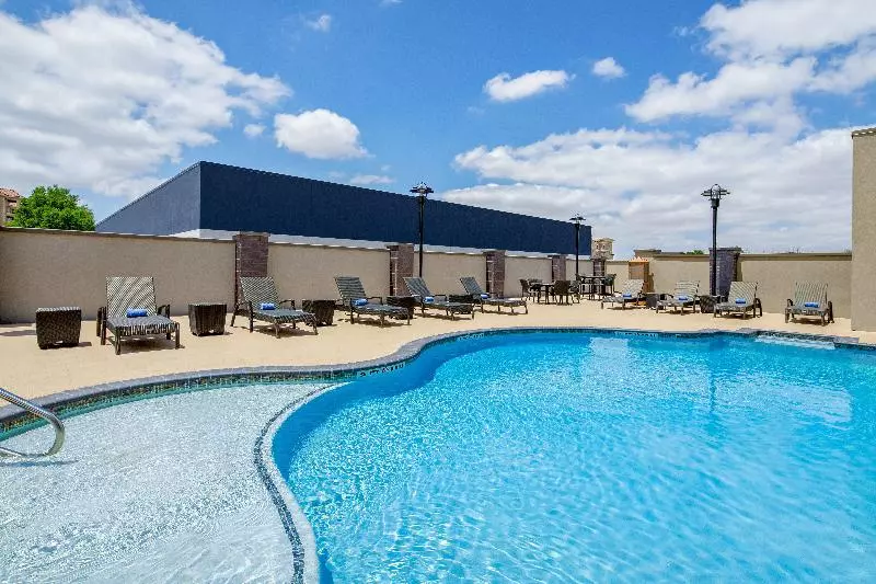 ホテル Holiday Inn Express & Suites Lubbock Central   Univ Area, An Ihg