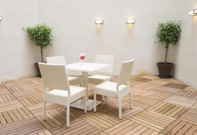 Hotel Living4Malaga Suites Superior