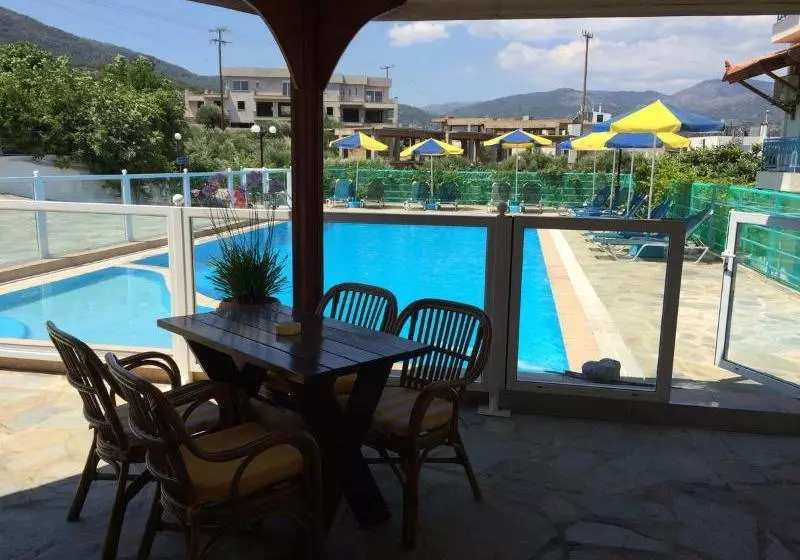 Hotelli Stavros Apartments