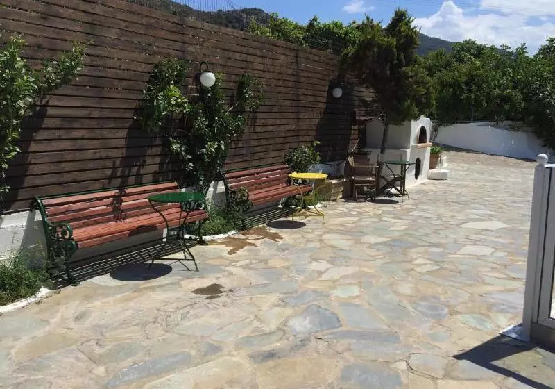 Hotelli Stavros Apartments