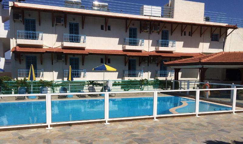 Отель Stavros Apartments