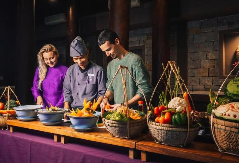 Vedana Lagoon Resort & Spa