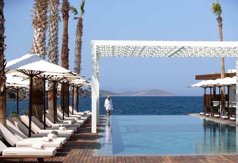 Yalikavak Marina Hotel By Social Living Collection