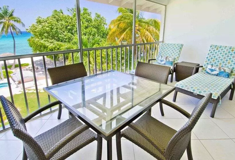 Aqua Bay Club Condos