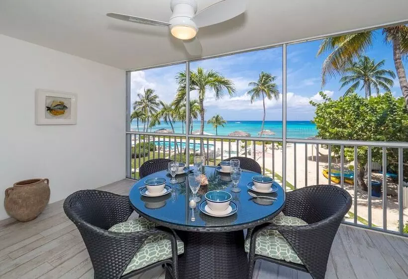 Aqua Bay Club Condos