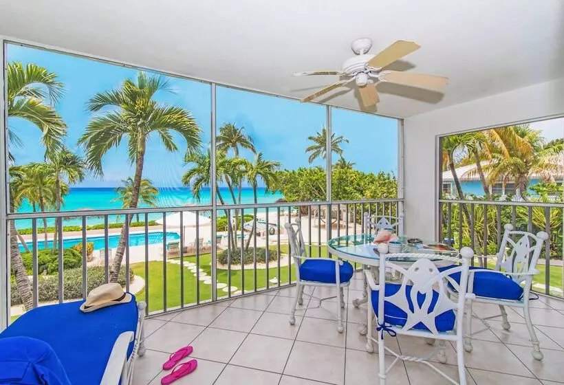 Aqua Bay Club Condos