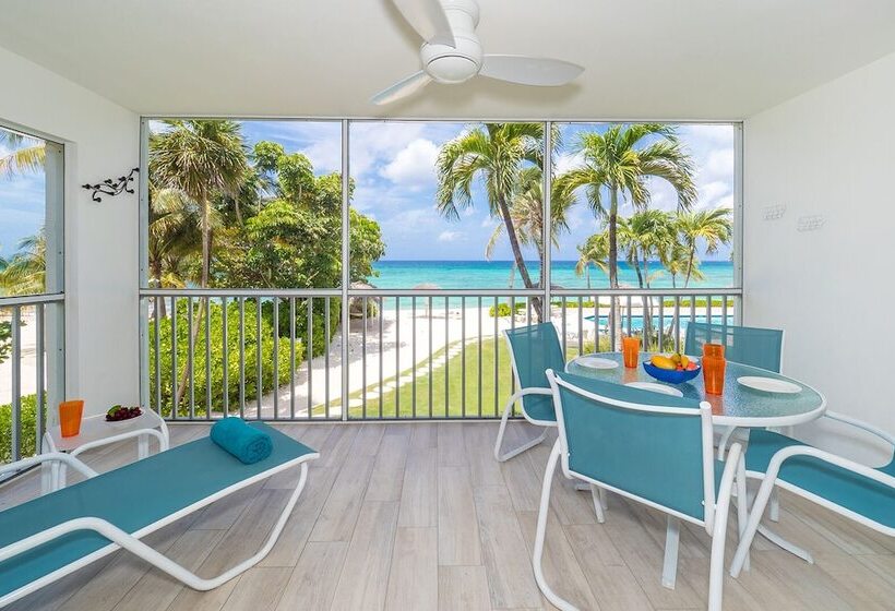 Aqua Bay Club Condos