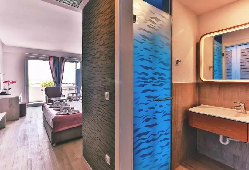 Carine Hotel Park
