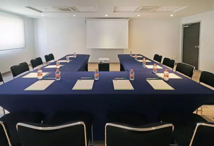 ホテル City Express Junior By Marriott Puebla Angelopolis