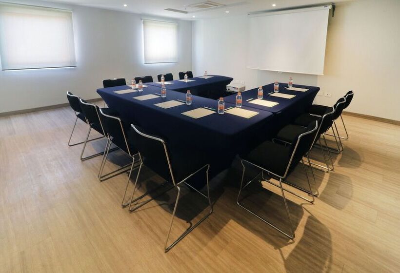 בית מלון כפרי City Express Junior By Marriott Puebla Angelopolis