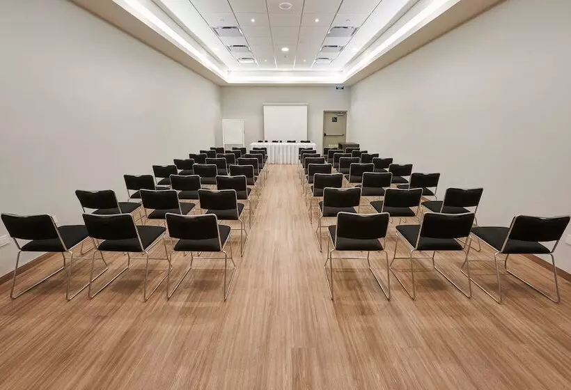 ホテル City Express Junior By Marriott Puebla Angelopolis