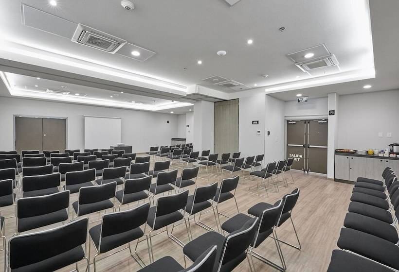 בית מלון כפרי City Express Junior By Marriott Puebla Angelopolis