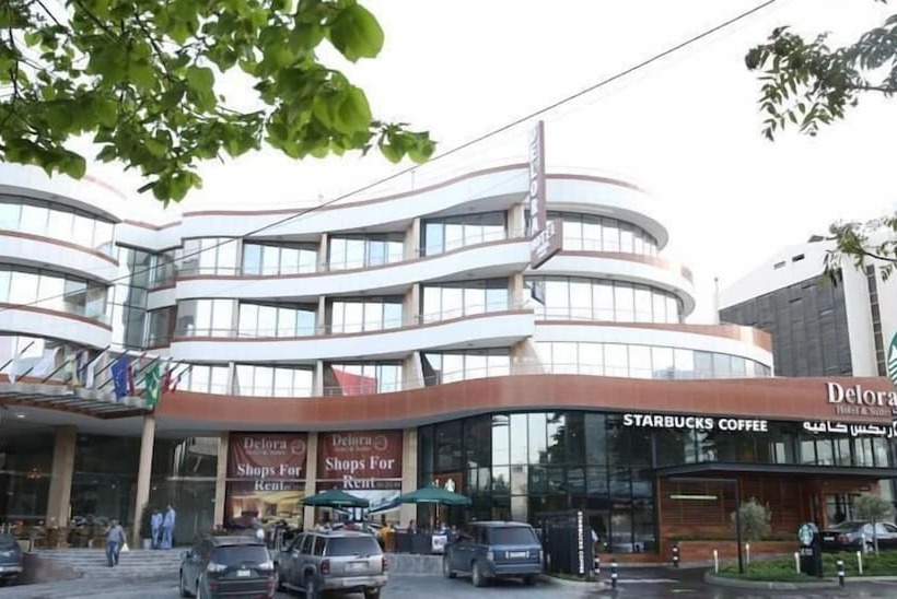 Delora Hotel And Suites