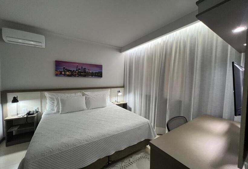 Отель Guaicurus