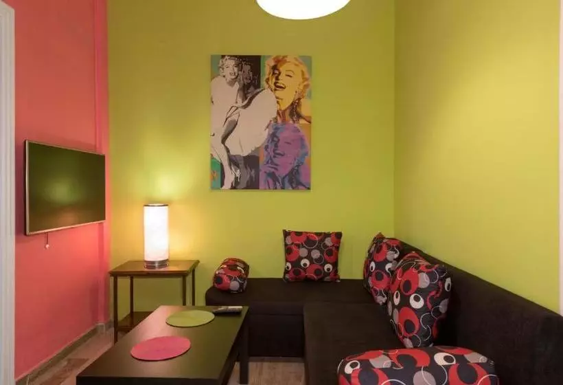 ホテル Helena Apartments & Villas