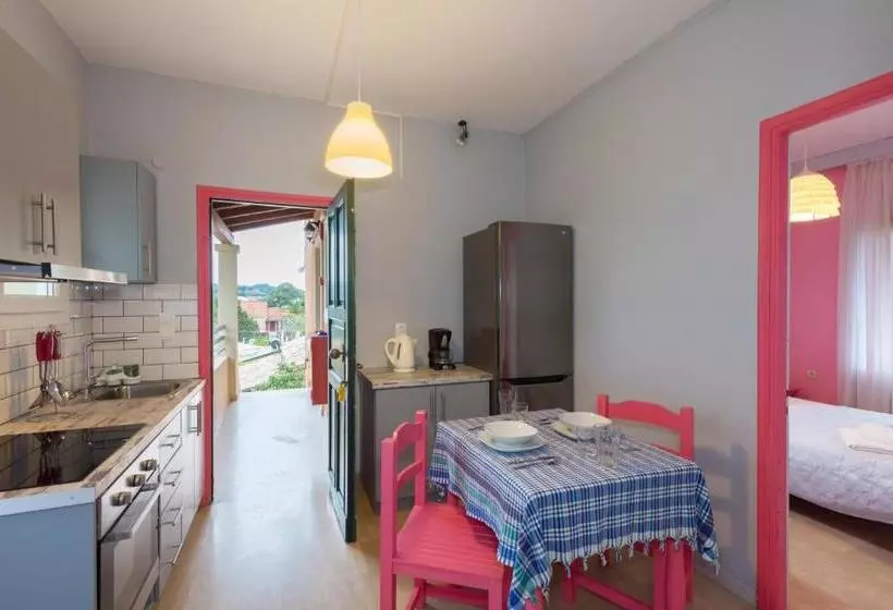 ホテル Helena Apartments & Villas
