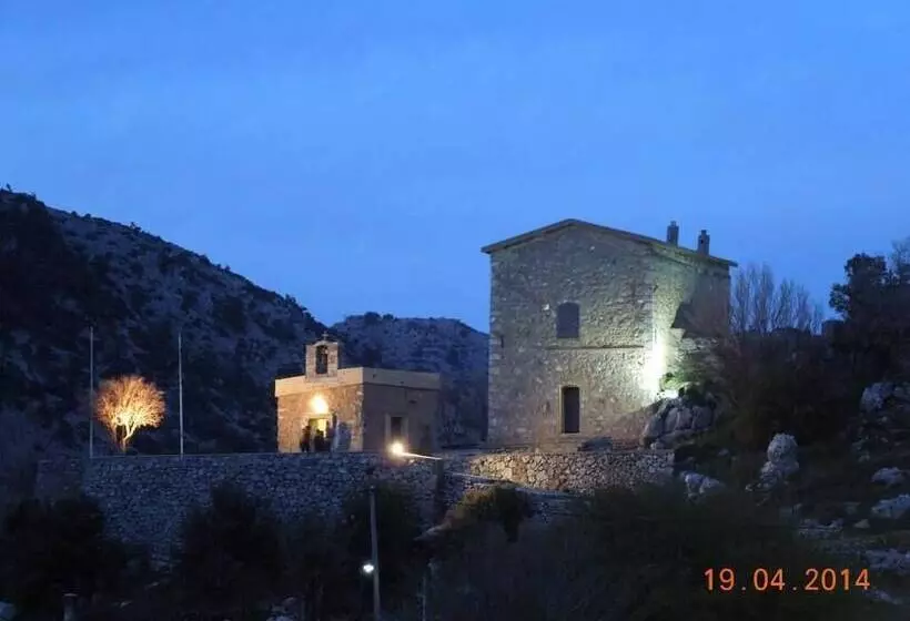 ホテル Neos Omalos