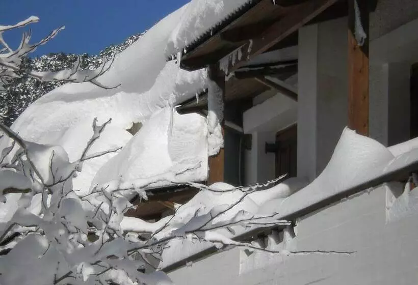 ホテル Neos Omalos