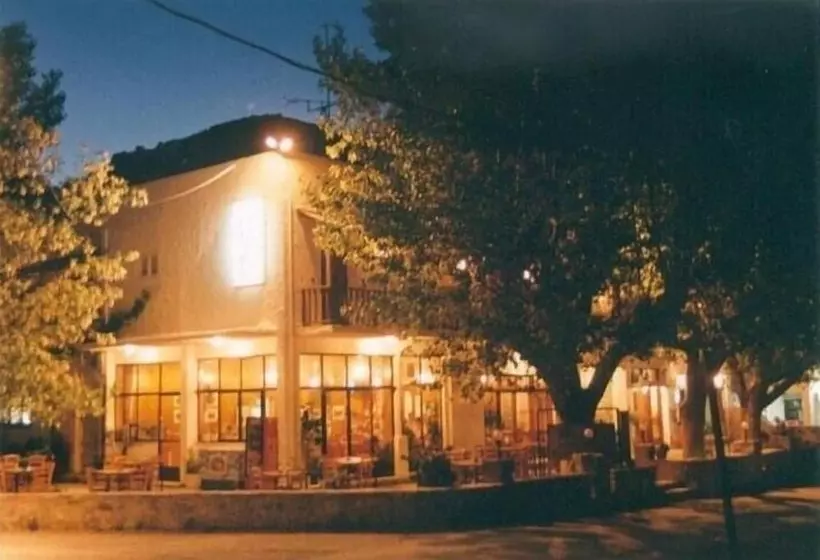 ホテル Neos Omalos