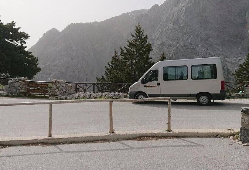 فندق Neos Omalos