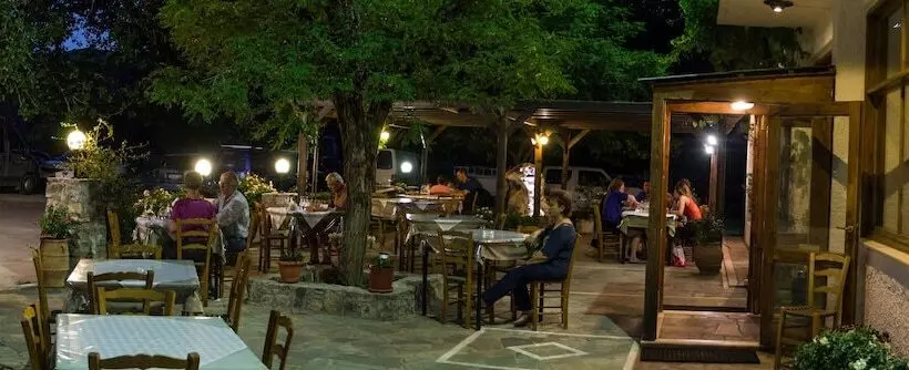 ホテル Neos Omalos