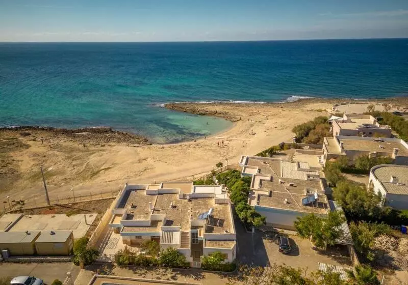 Hotelli Residence La Caletta