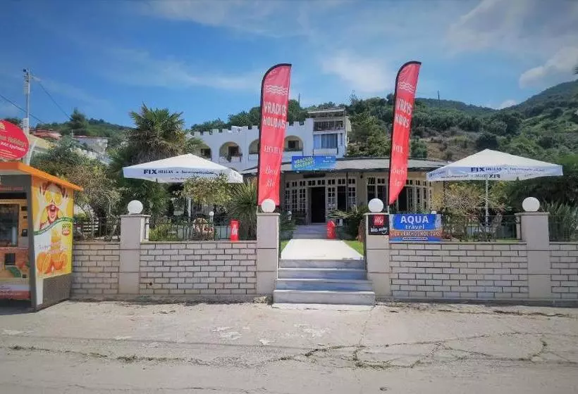 Hotelli Vrachos Holidays