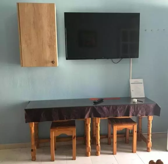 Hotelli Vrachos Holidays