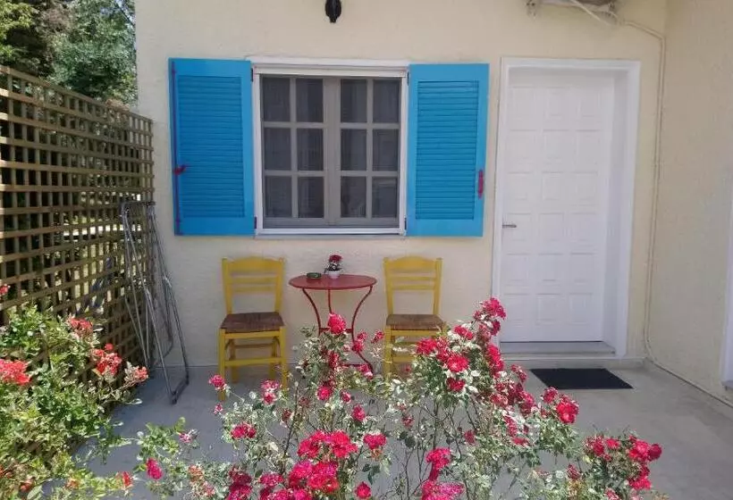 Hotelli Vrachos Holidays