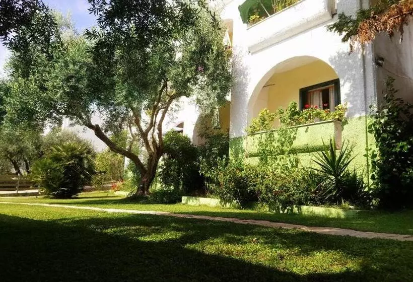 Hotelli Vrachos Holidays