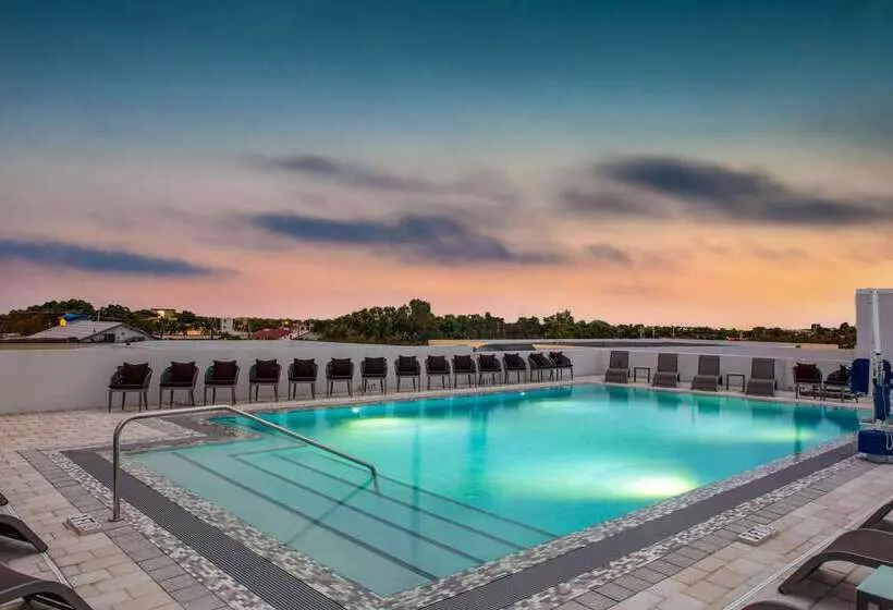 Hotelli Wyndham Garden Ft Lauderdale Airport & Cruise Port