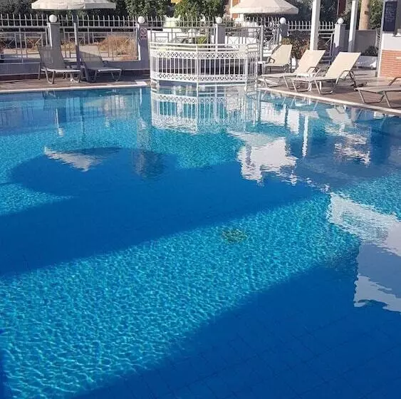 ホテル Zouboulia Apartments