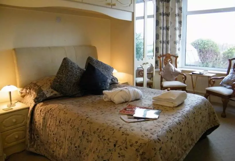 Bed and Breakfast Eastcote Luxury Guest House
