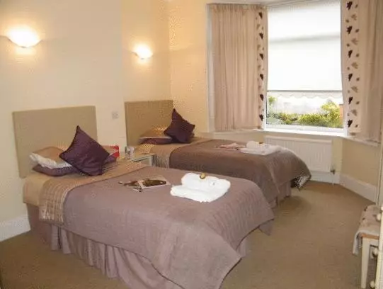 Bed and Breakfast Eastcote Luxury Guest House