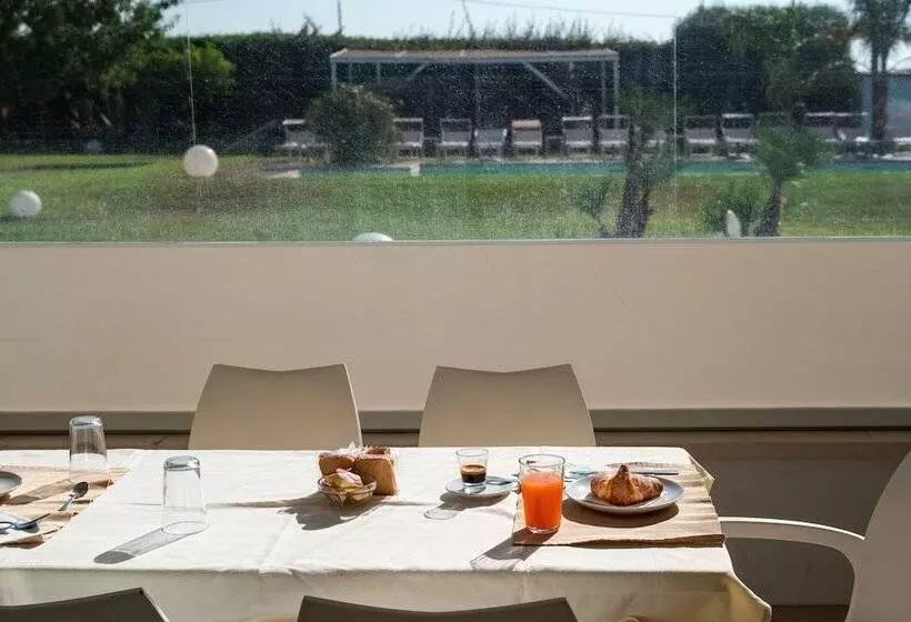 Aamiaismajoitus (B&B) Villa Savarino